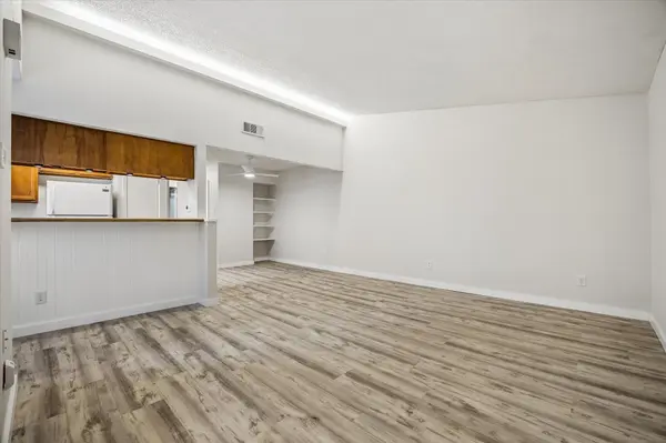 904 Sirocco DR #A, Austin, TX 78745