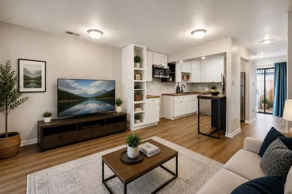 1221 W Hopkins ST #2, San Marcos, TX 78666