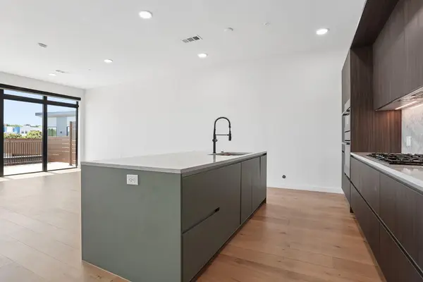 2209 S 1st ST #409, Austin, TX 78704