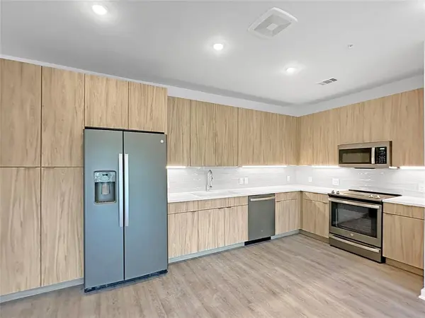4802 S Congress Ave #324, Austin, TX 78745