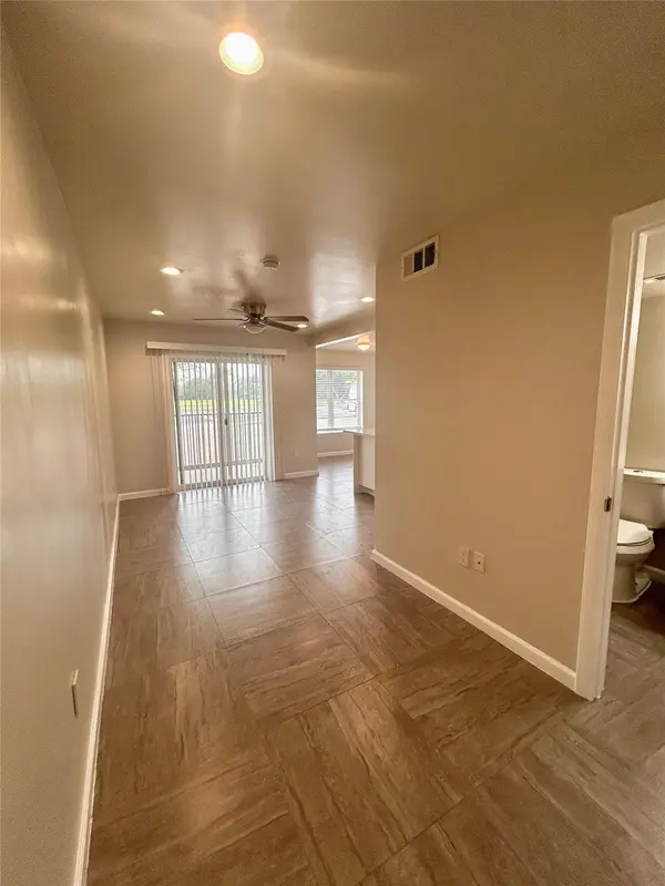 901 E 40th ST #102, Austin, TX 78751