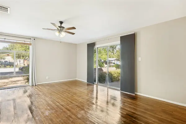 1405 Broadmoor DR, Austin, TX 78723