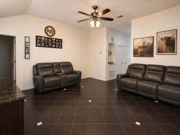 120 Evergreen CIR, Georgetown, TX 78626