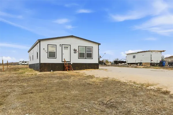 279 Pajarilla PASS, Del Valle, TX 78617
