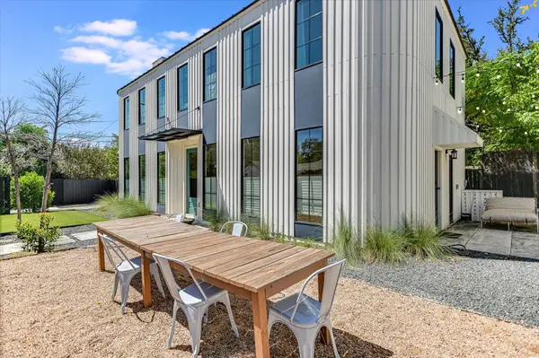1300 Navasota ST, Austin, TX 78702