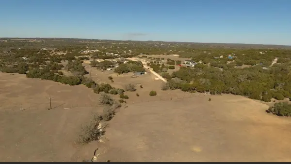 1111B HARMON HILLS RD, Dripping Springs, TX 78620
