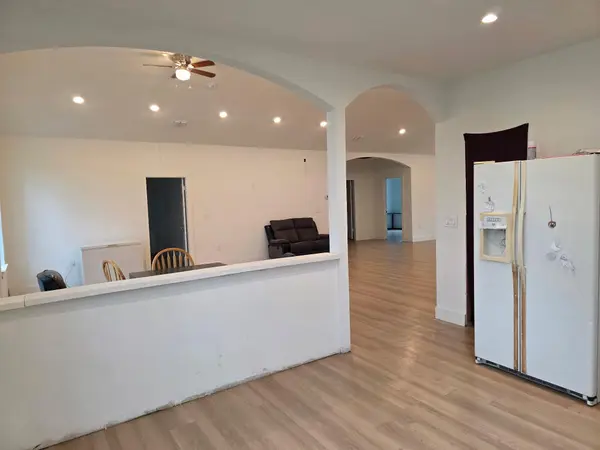134 Plumeria DR, Dale, TX 78616