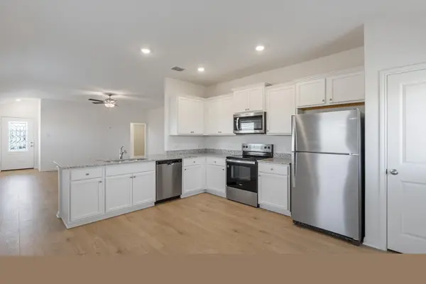 128 Paria CT, Jarrell, TX 76537