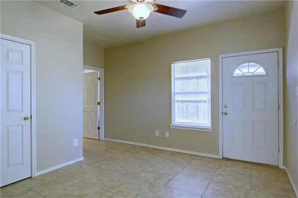 1104 Canyon Edge DR #B, Austin, TX 78733