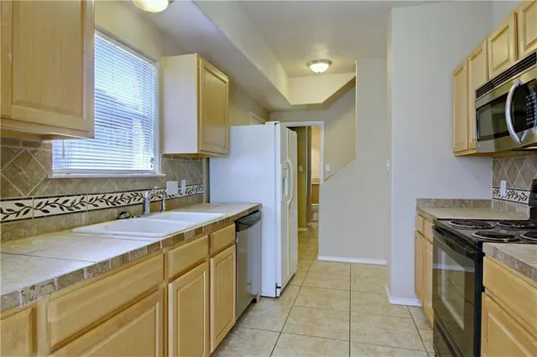 1104 Canyon Edge DR #B, Austin, TX 78733