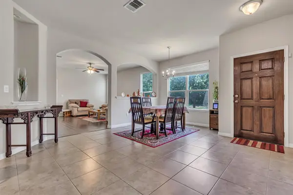 711 Rolling Oak DR #123, Round Rock, TX 78664