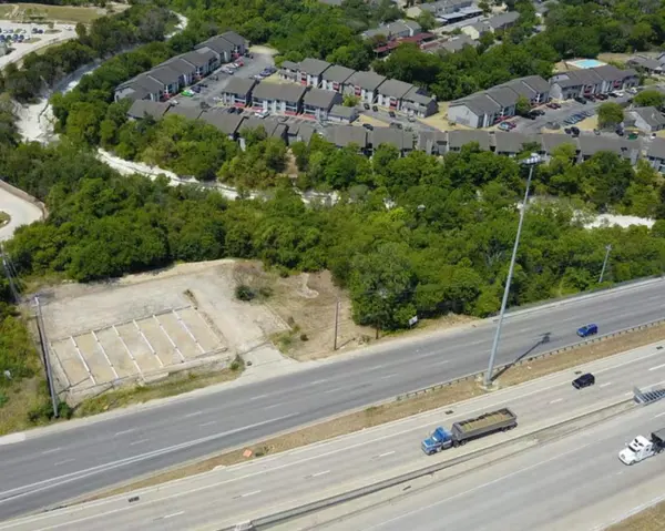 2215 E Anderson LN, Austin, TX 78752