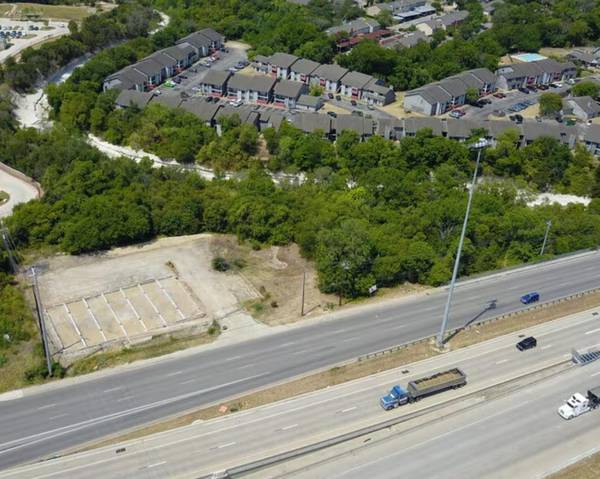 2215 E Anderson LN, Austin, TX 78752