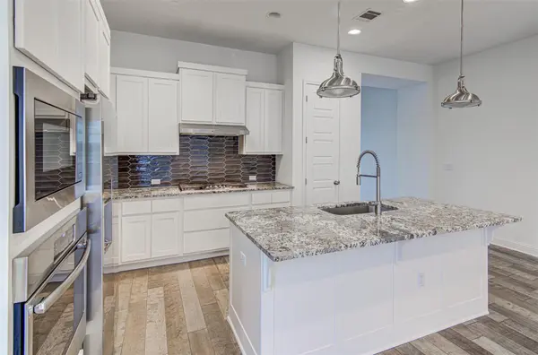 6712 Kalahari DR, Austin, TX 78739
