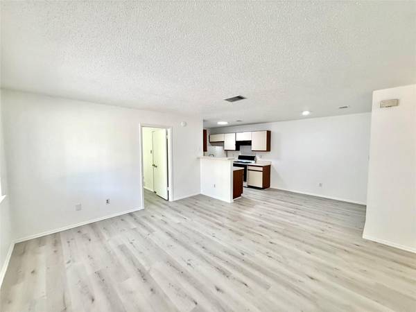 403 Country Aire DR, Round Rock, TX 78664