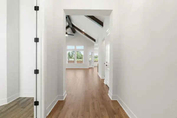 1013 Painted Horse DR, Georgetown, TX 78633