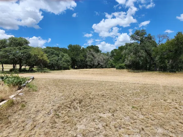 500 Spring Creek RD, Florence, TX 76527