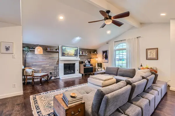 7905 Wycombe DR, Austin, TX 78749