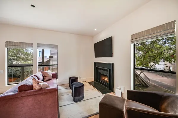 802 S 1st ST S #207, Austin, TX 78704