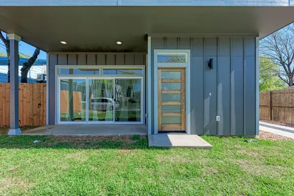 400 Blackson Ave #1, Austin, TX 78752