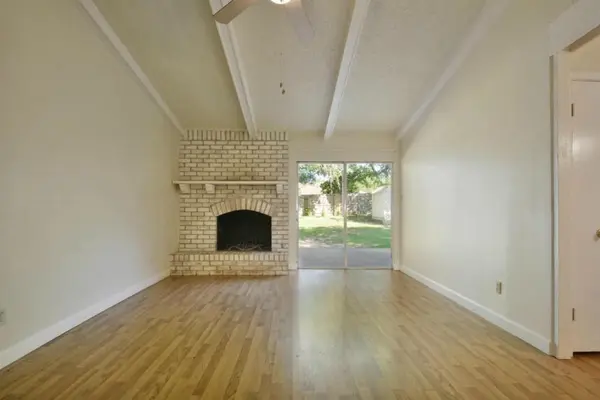 9410 E Meadow Vale, Austin, TX 78758