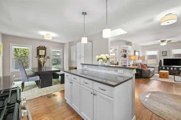 2111 W 12TH ST, Austin, TX 78703
