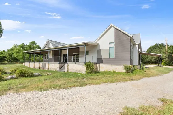 100 S Dewberry Creek TRL, Hutto, TX 78634