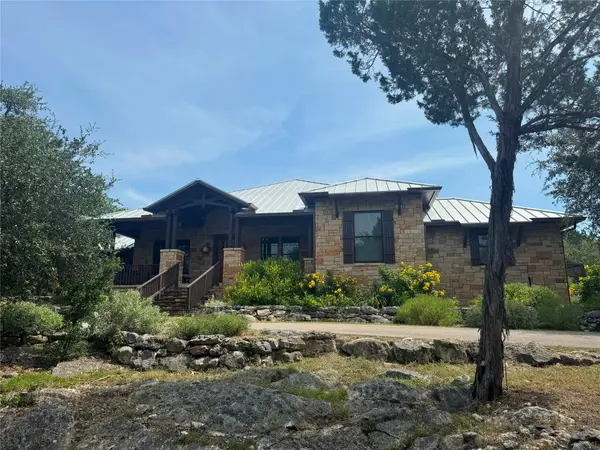 158 Condor DR, San Marcos, TX 78666