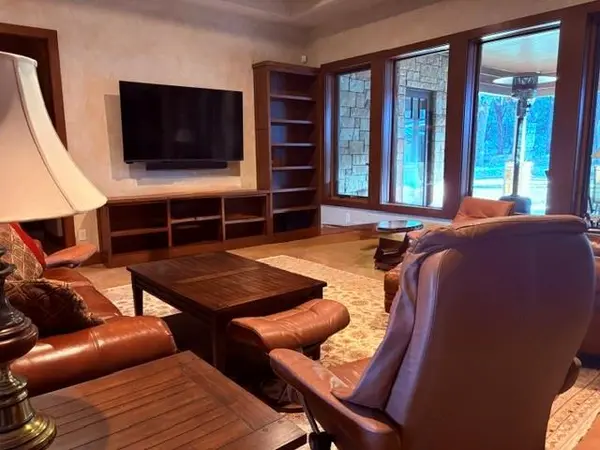158 Condor DR, San Marcos, TX 78666