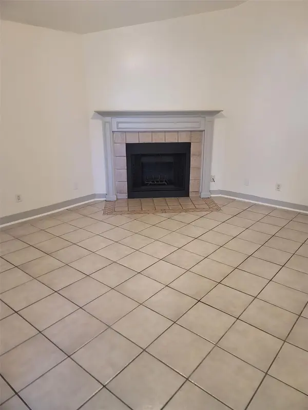 375 Fantail LOOP #B, Austin, TX 78734