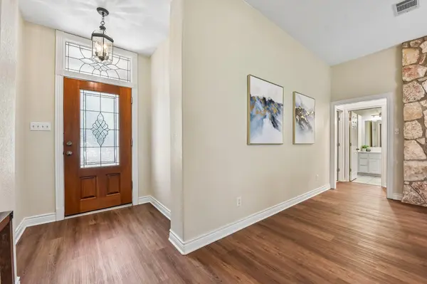 100 Grove LN, Buda, TX 78610