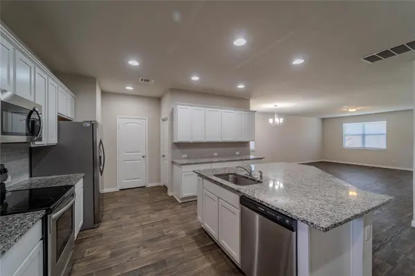 501 Naset DR, Georgetown, TX 78626