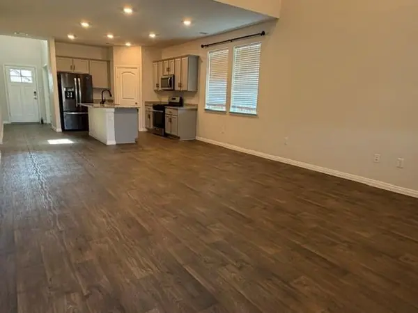 101 Lbj LN, Kyle, TX 78640