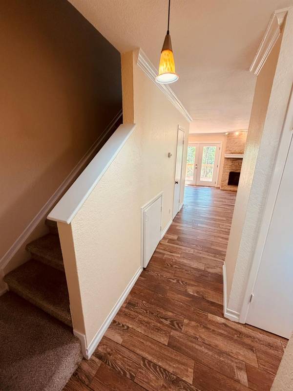 3529 North Hills DR #D, Austin, TX 78731