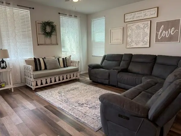124 Martha LN, Kyle, TX 78640