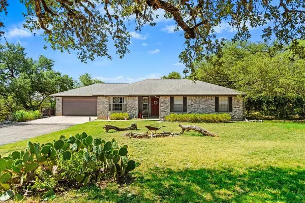 2111 Stallion Springs DR, Fischer, TX 78623
