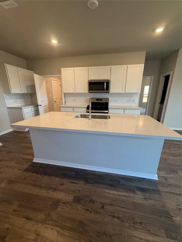 149 Ayres Horn, Cedar Creek, TX 78612