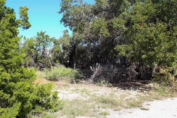 000 Cedarwood CIR, Wimberley, TX 78676