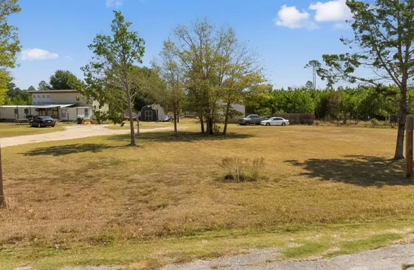 240 Pine Valley DR, Paige, TX 78659