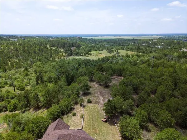 509 Kaanapali LN, Bastrop, TX 78602