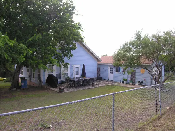 13 Cockrell CIR, Lampasas, TX 76550