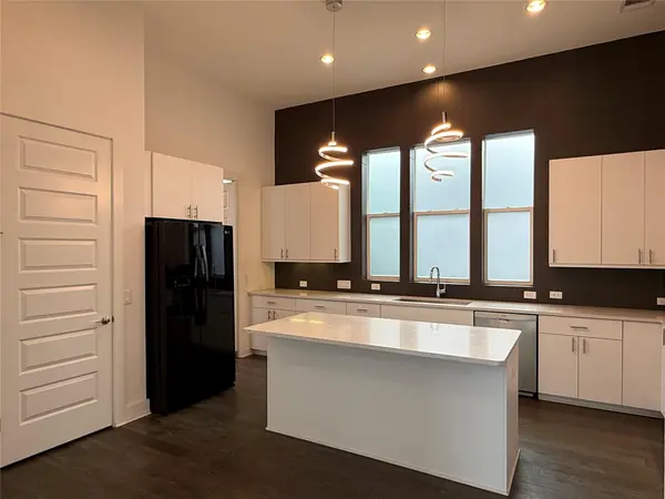 6117 Seville DR, Austin, TX 78724