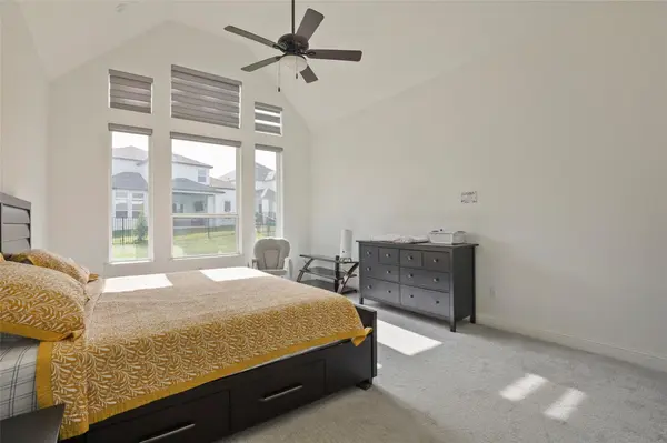 933 Trevi Fontana DR, Leander, TX 78641
