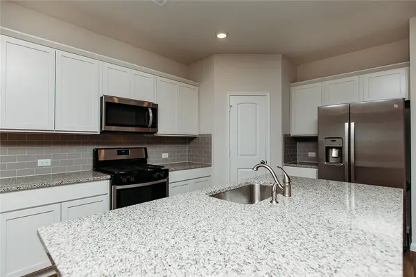 108 FINLEY RAE DR, Georgetown, TX 78626