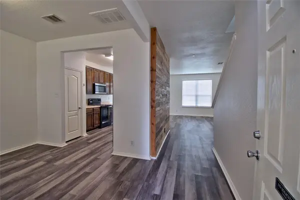 711 Abundance LN, Kyle, TX 78640