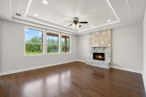 10183 Brangus RD, Driftwood, TX 78619