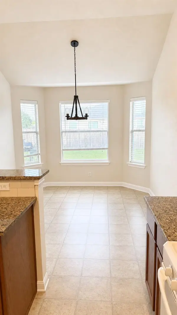 100 Lightfoot CT, Hutto, TX 78634