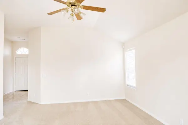 100 Lightfoot CT, Hutto, TX 78634