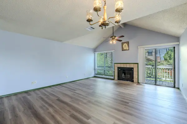 2000 Kenneth Ave #B, Austin, TX 78741