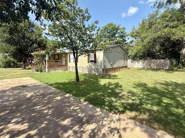 2001 Pecan ST, Bastrop, TX 78602
